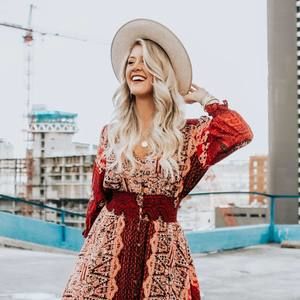 Meet your Posher, Annaclaire